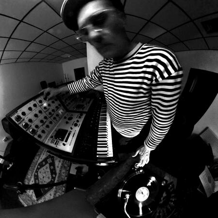 VCS4 x turntablism